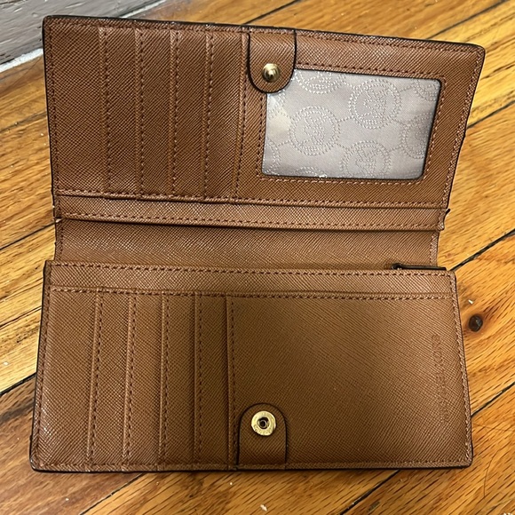 Wallet - Picture 2 of 2
